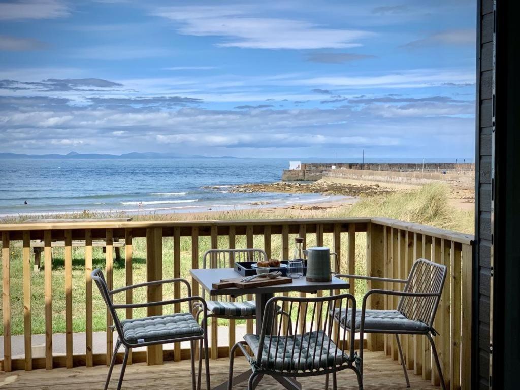 Beach Front Lodge Hopeman Екстер'єр фото